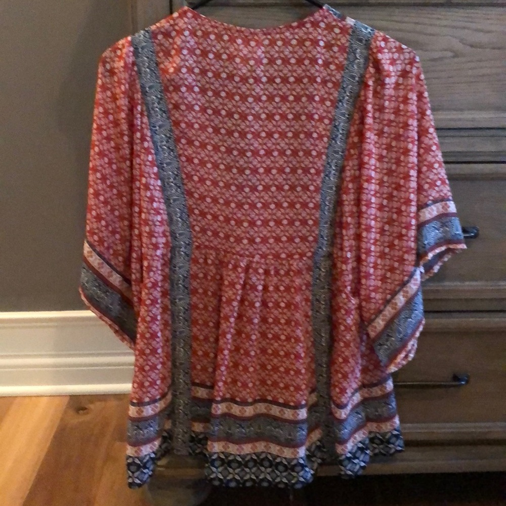 Top - Picture 2 of 2